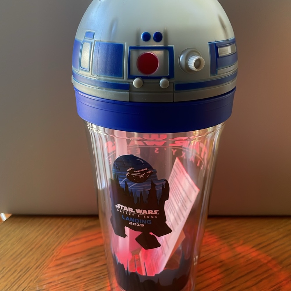 Authentic Disney Park Star Wars Galaxy Edge Light Up & Sound Tumbler w straw NEW - Picture 5 of 9